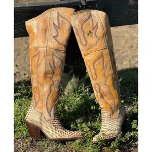 Dan Post Aretha Honey size 8.5, new in box